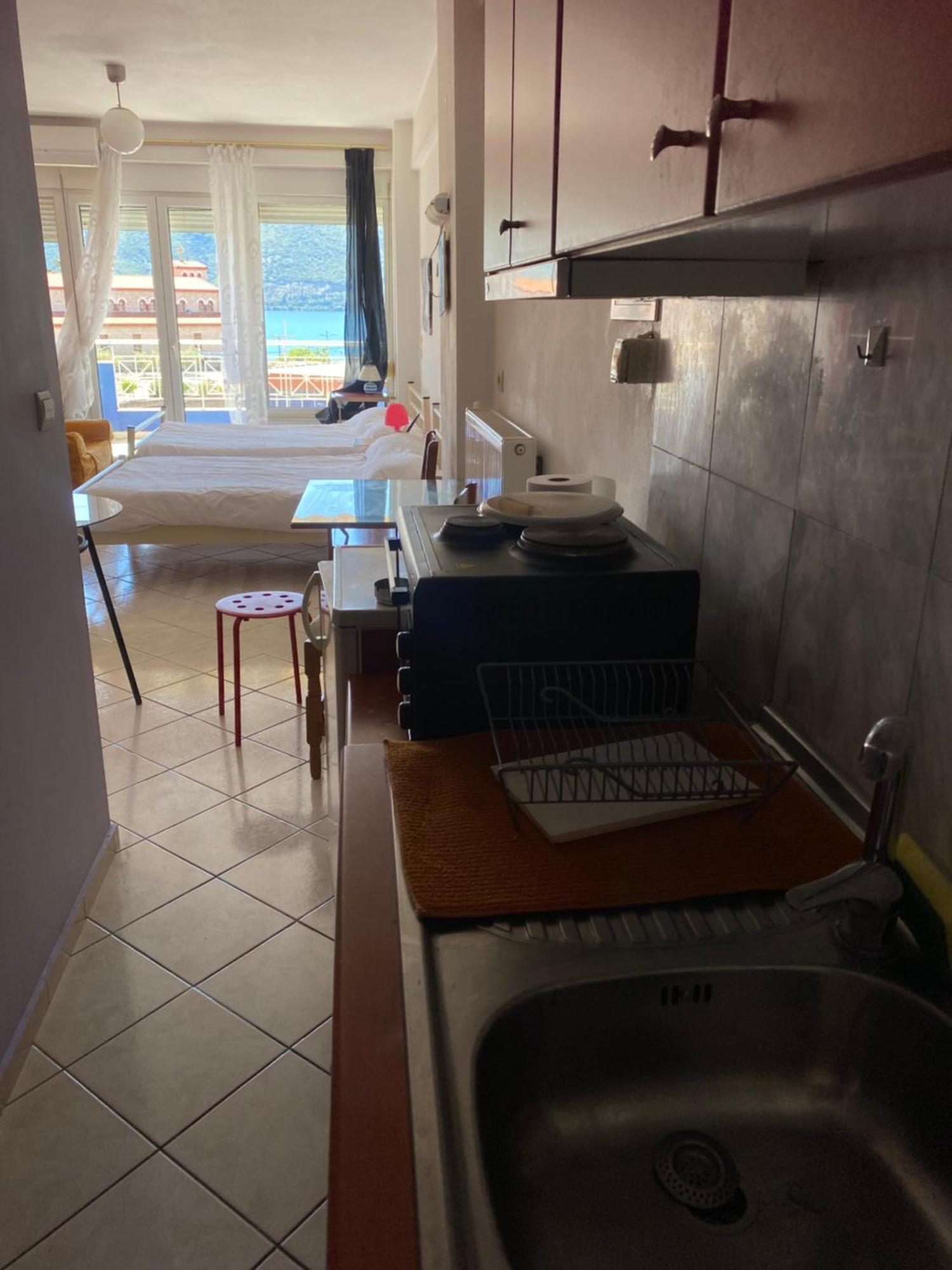 Maria'S Roomstudios Apartments Flats To Let Seaside Heart City Chantzara Spyropoulos イグメニツァ エクステリア 写真