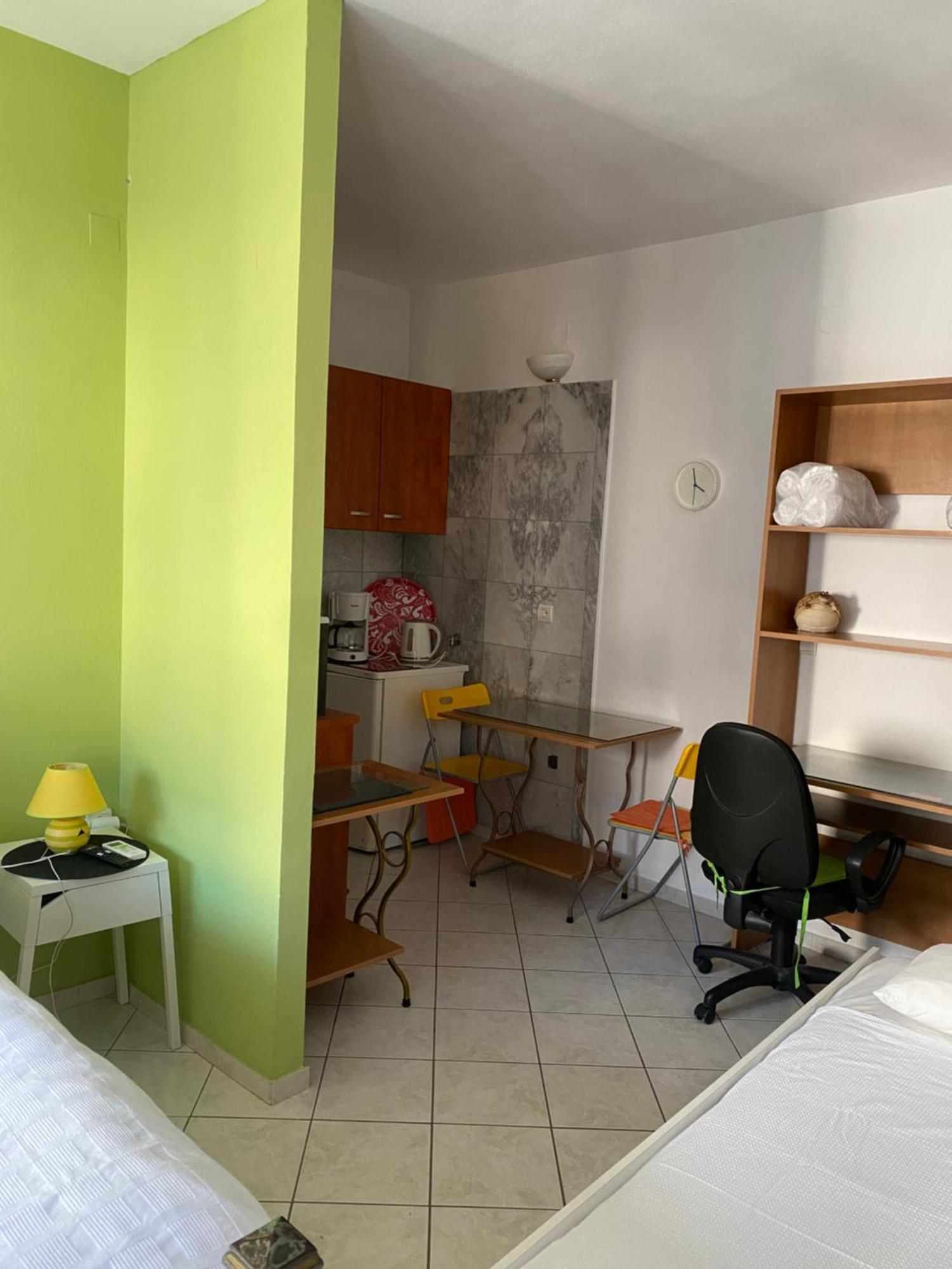 Maria'S Roomstudios Apartments Flats To Let Seaside Heart City Chantzara Spyropoulos イグメニツァ エクステリア 写真