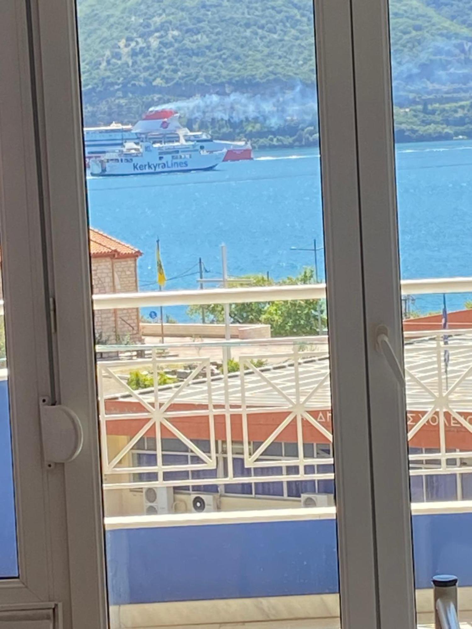Maria'S Roomstudios Apartments Flats To Let Seaside Heart City Chantzara Spyropoulos イグメニツァ エクステリア 写真